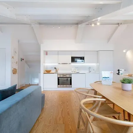 דירה Liberdade Stylish Attic With Ac And View ליסבון