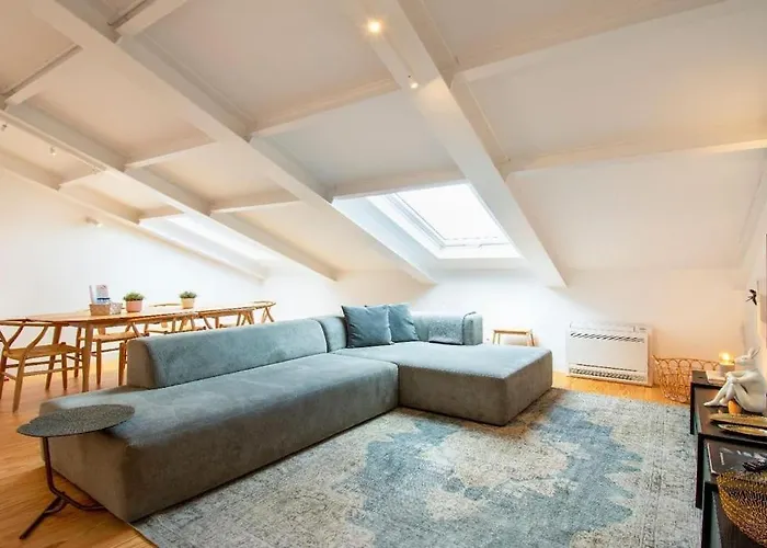 Appartamento Liberdade Stylish Attic With Ac And View Lisbona