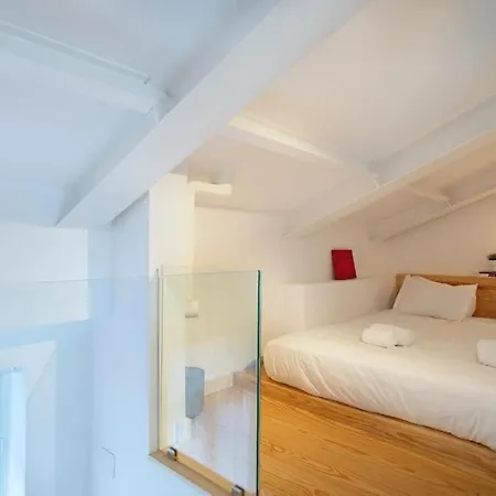 Liberdade Stylish Attic With Ac And View *