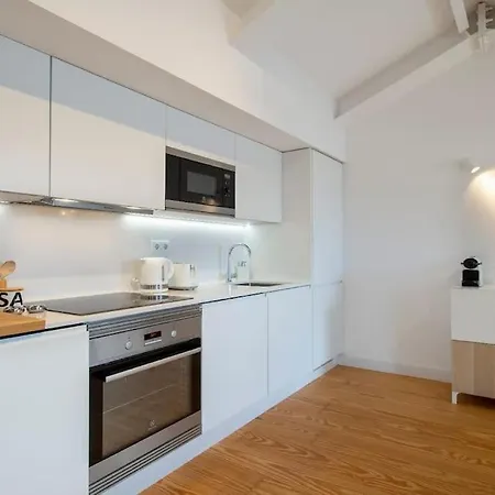 Liberdade Stylish Attic With Ac And View アパート *