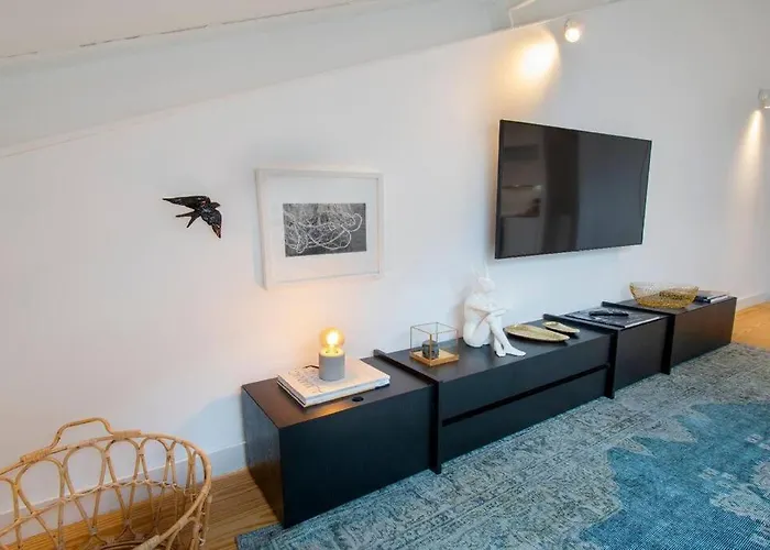 Liberdade Stylish Attic With Ac And View * Lisboa