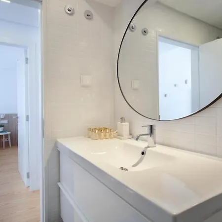 Liberdade Stylish Attic With Ac And View Appartamento