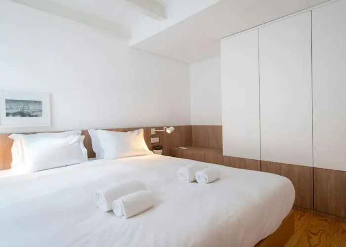 아파트 Liberdade Stylish Attic With Ac And View