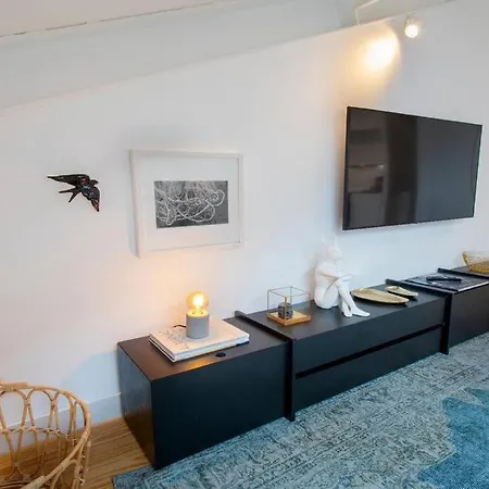 Liberdade Stylish Attic With Ac And View * Lisbon